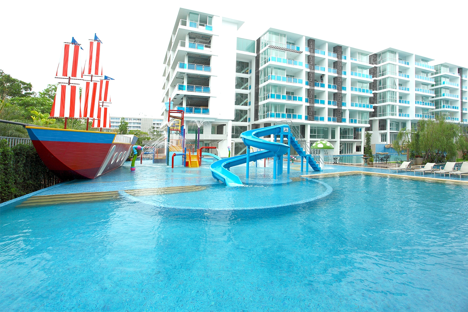 My resort – swimmingpool (5)